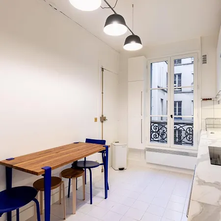 Guestready - Charming Retreat In The 11th Arr. Paris