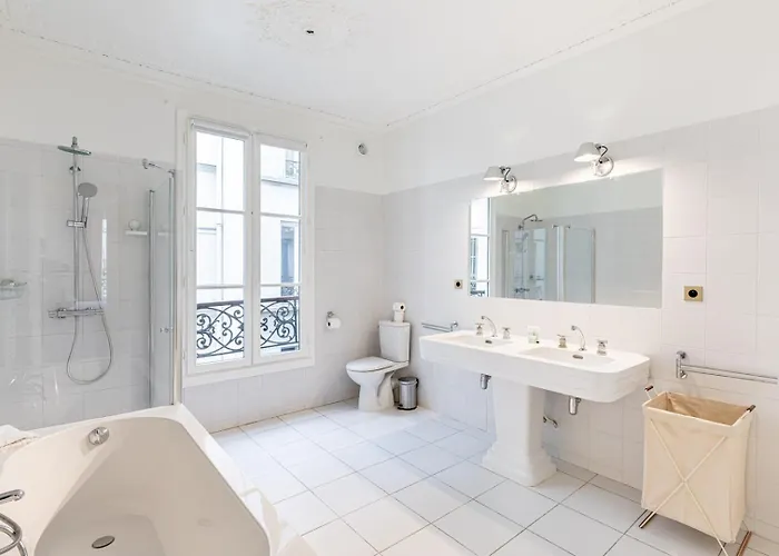 Guestready - Charming Retreat In The 11th Arr. 파리